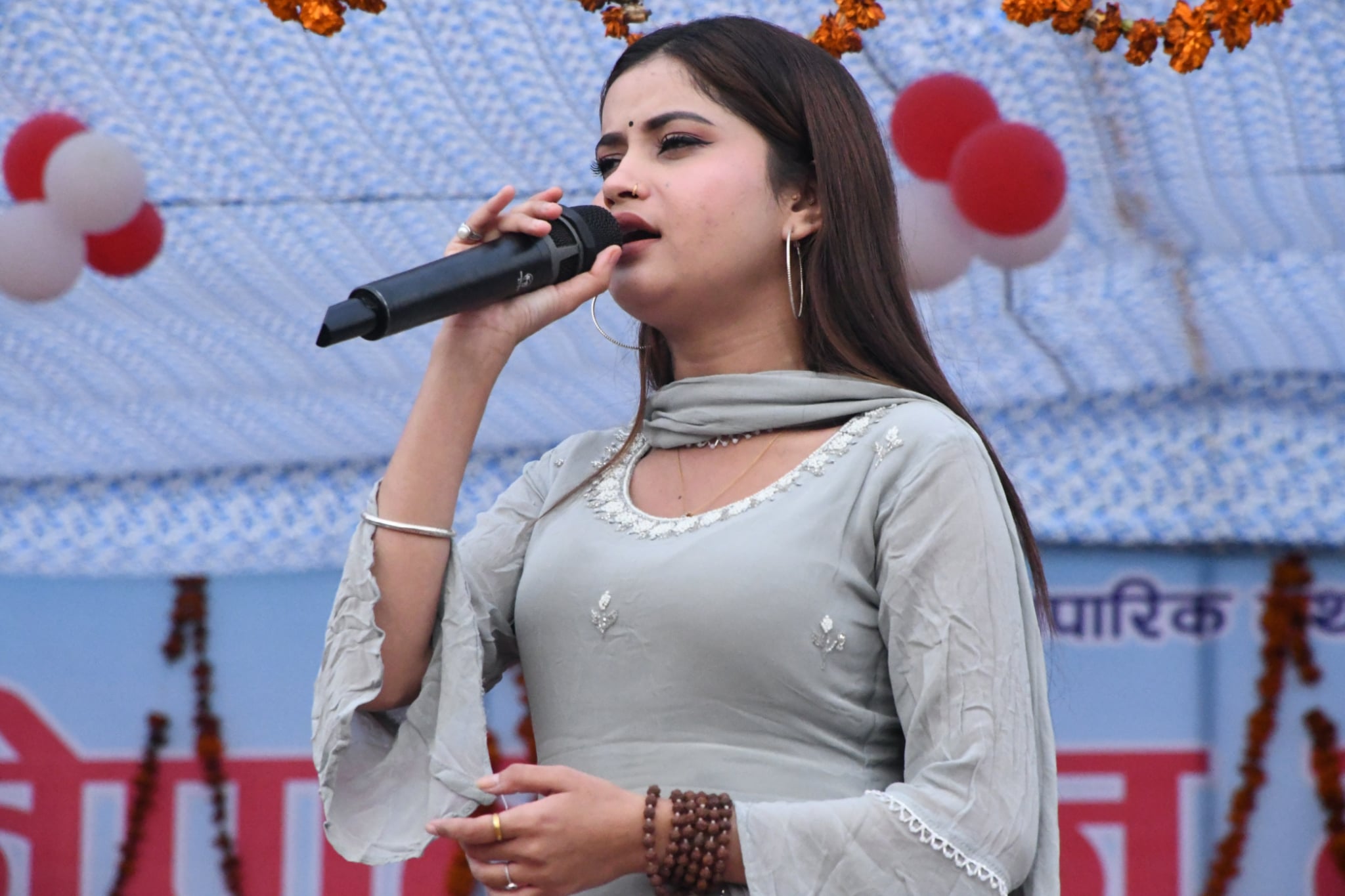 नेपालगन्ज महोत्सवमा आज गायीका एलिना चौहान आउँदै